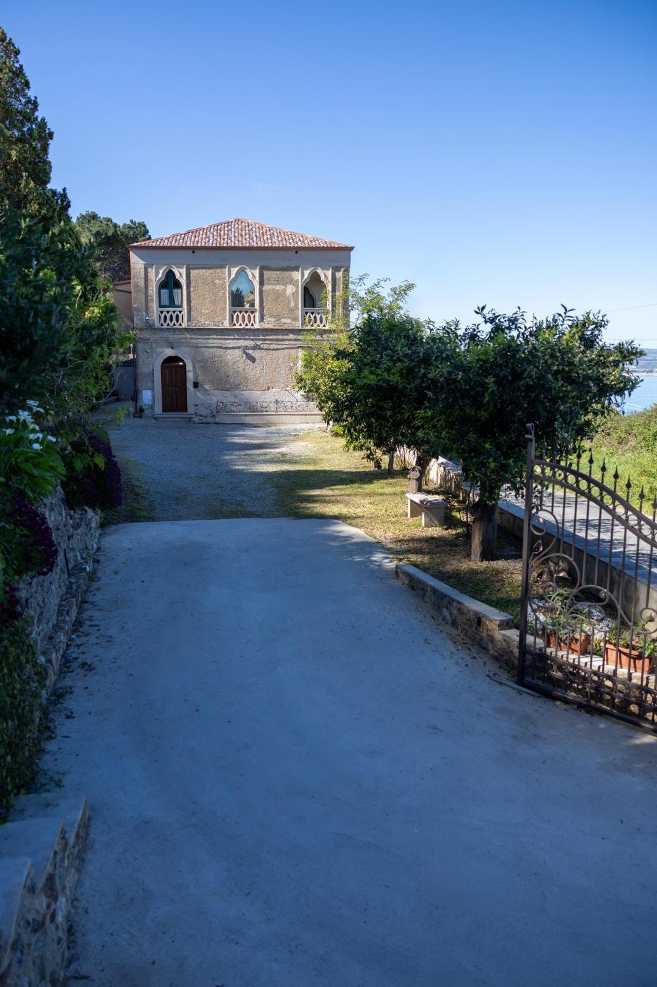 Hotel Dimora Le Pietre Del Mare à Pizzo  Extérieur photo